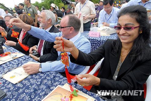 組圖：全國各地歡度端午節