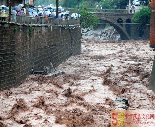 云南彝良震區又遭泥石流襲擊