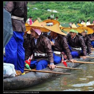 清水江苗族獨木龍舟節在施秉平寨開劃