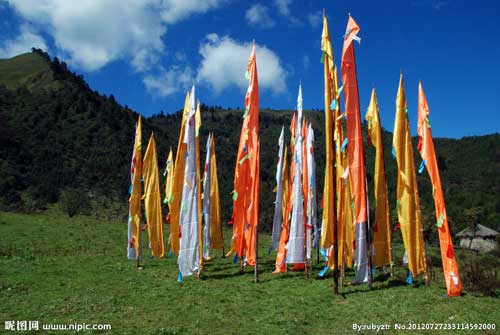 獵獵飄舞的藏族經(jīng)幡文化